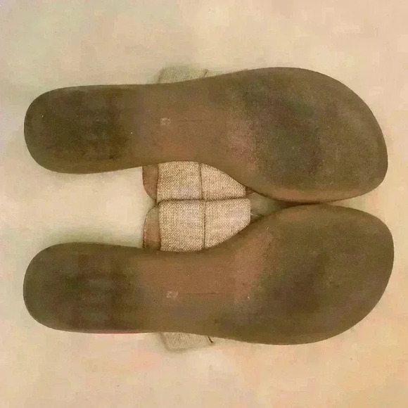 Vaneli 7.5 M tan Thong Sandals - Picture 3 of 4